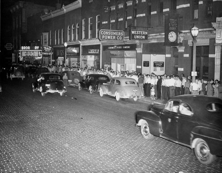 Broadway Theatre - Old Pic (newer photo)